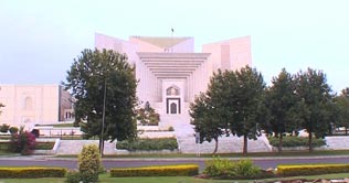 President accepts resignations of judges